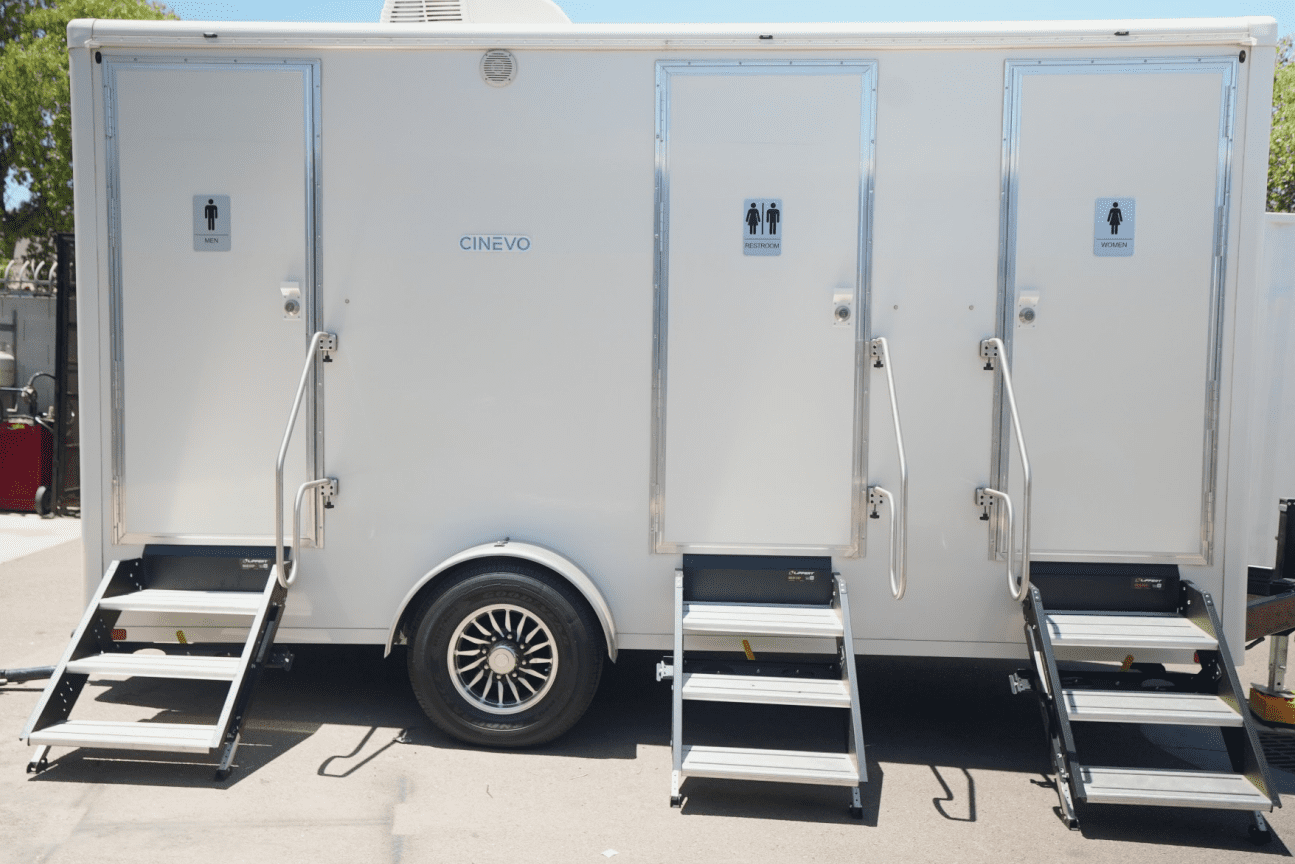 restroom-trailer